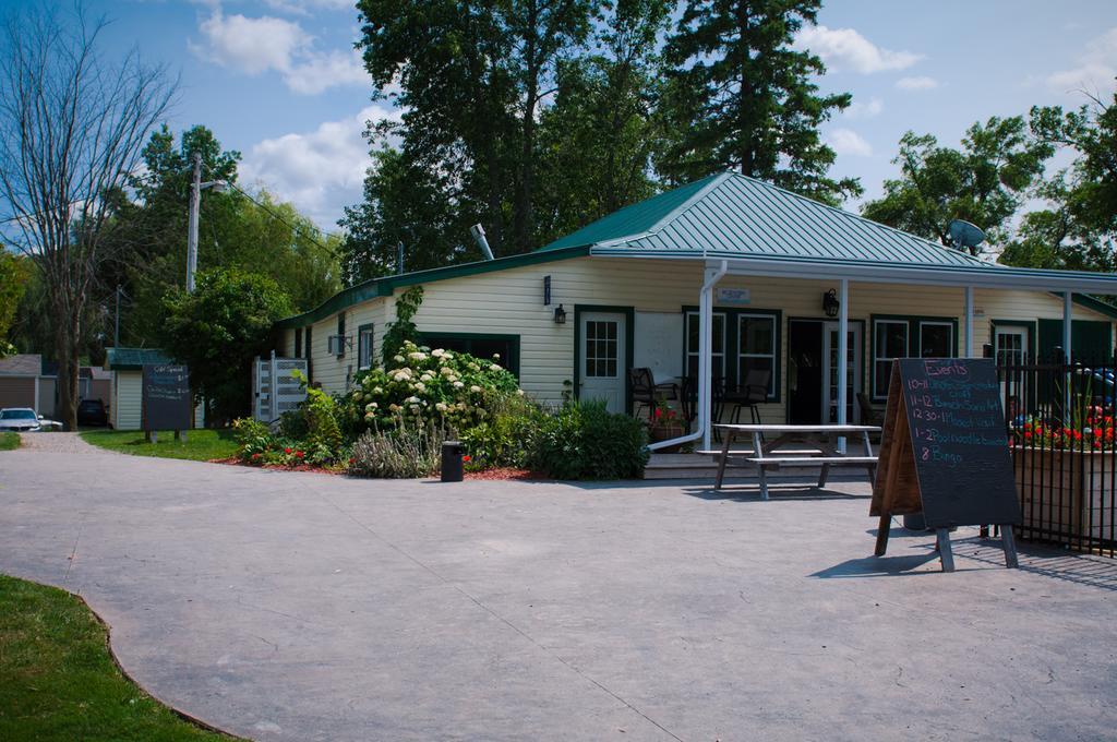 Woodland Estate Resort Campbellford Dış mekan fotoğraf